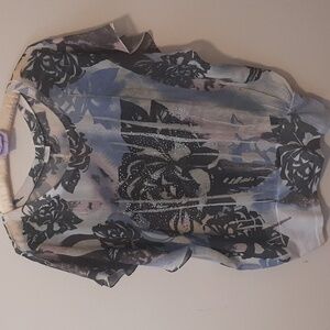Suzy Shier short sleeve semi sheer top Size M. Black & grays